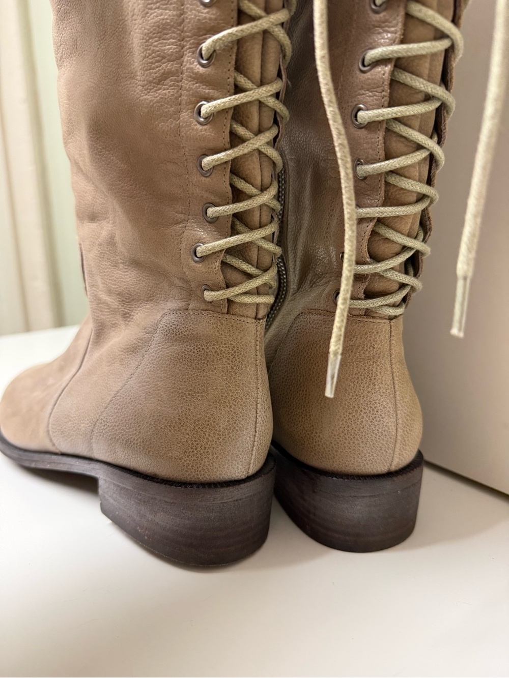 Joie Taupe Leather Tall Lace-Up Boots
Size: US 9 (EU 39.5)– Never Worn